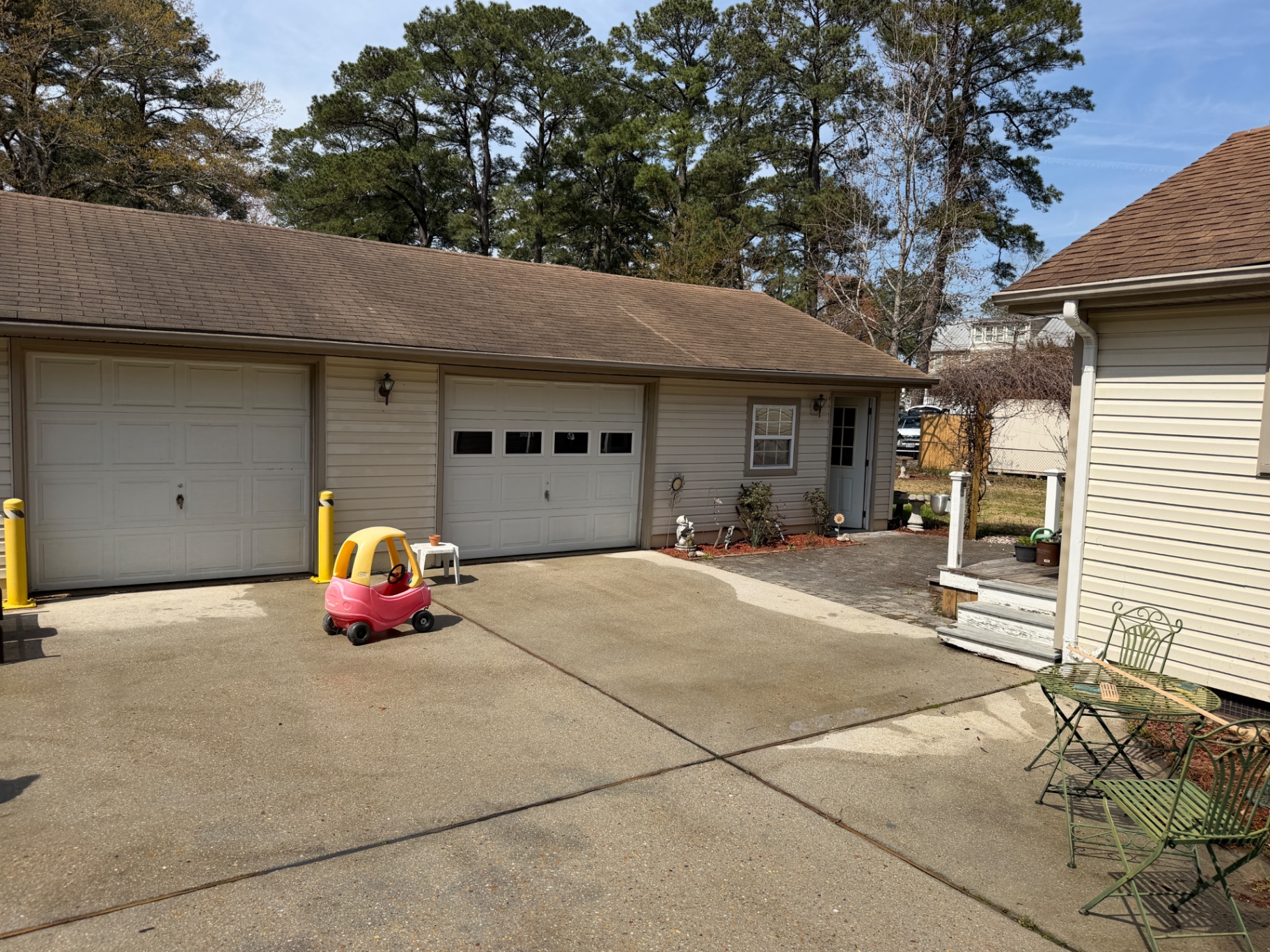 After — Driveway & garage apron